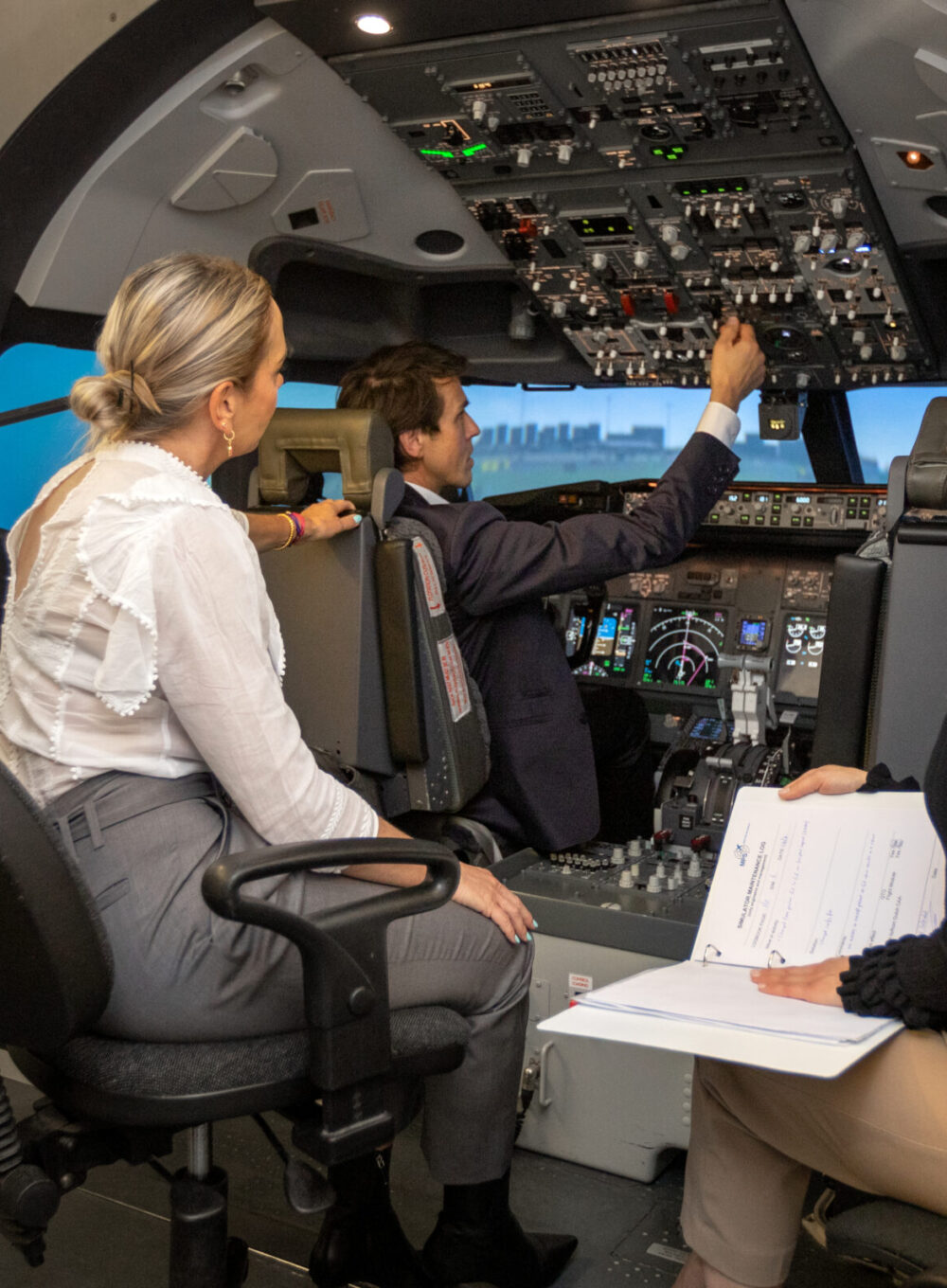 Aviation pilots, Aviation cabin crew